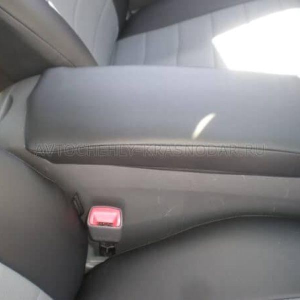 Чехлы Автопилот на Toyota Prius 2003-2009 г.в.